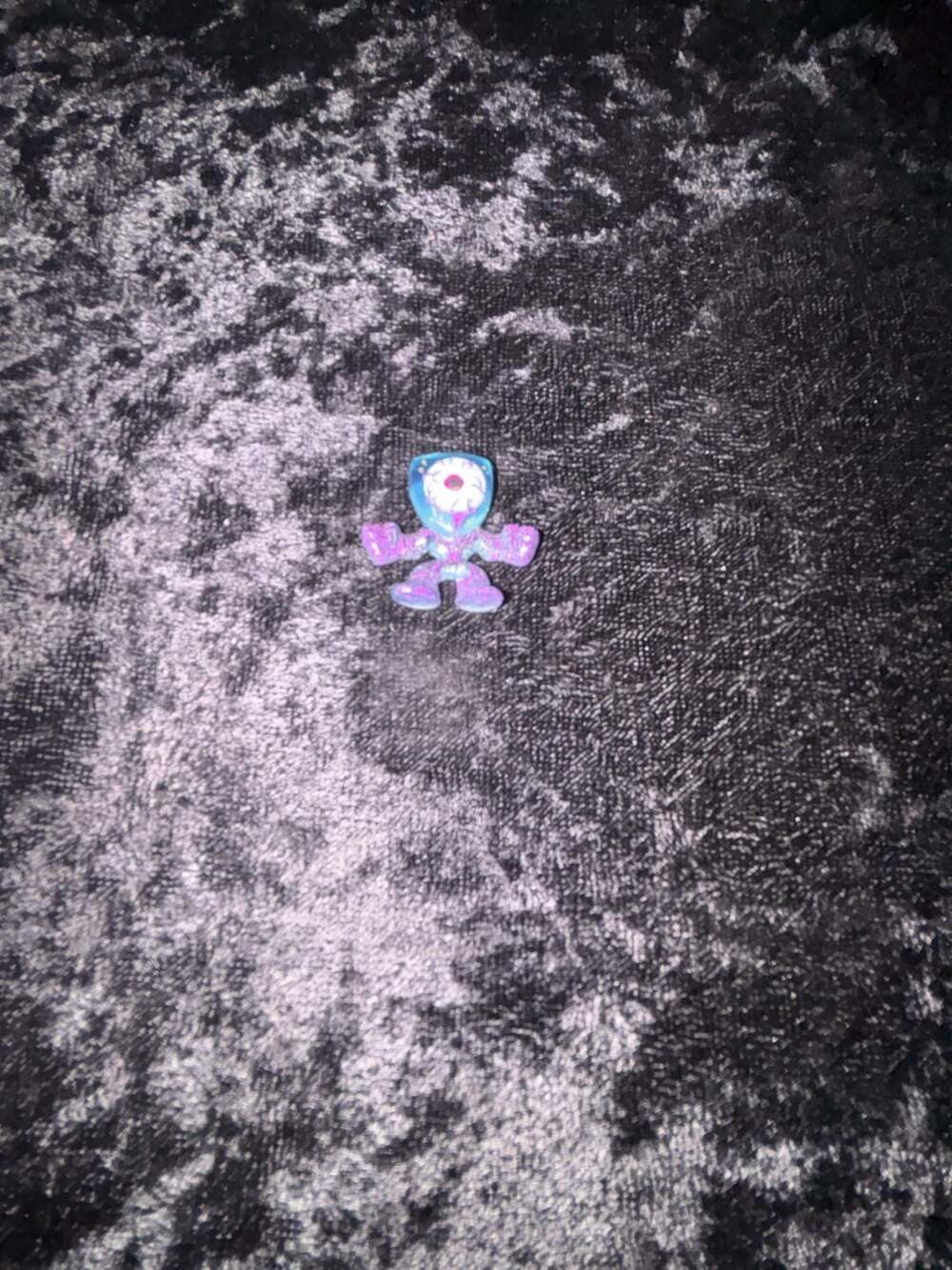 Gogos Crazy Bones Mutant Figure Purple Blue Eyeball
